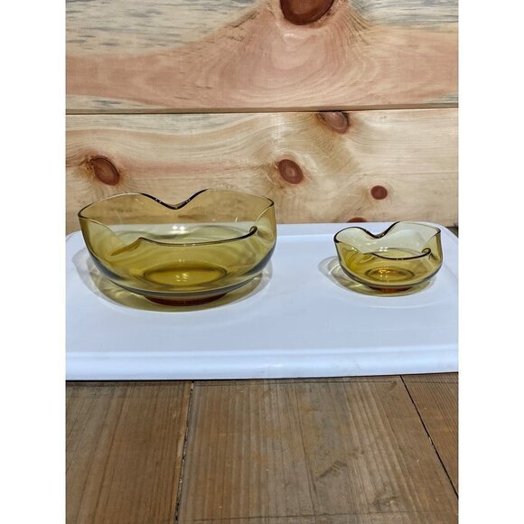 Vintage yellow amber folded wave edge glass bowls. Set of 2 - Picture 1 of 2